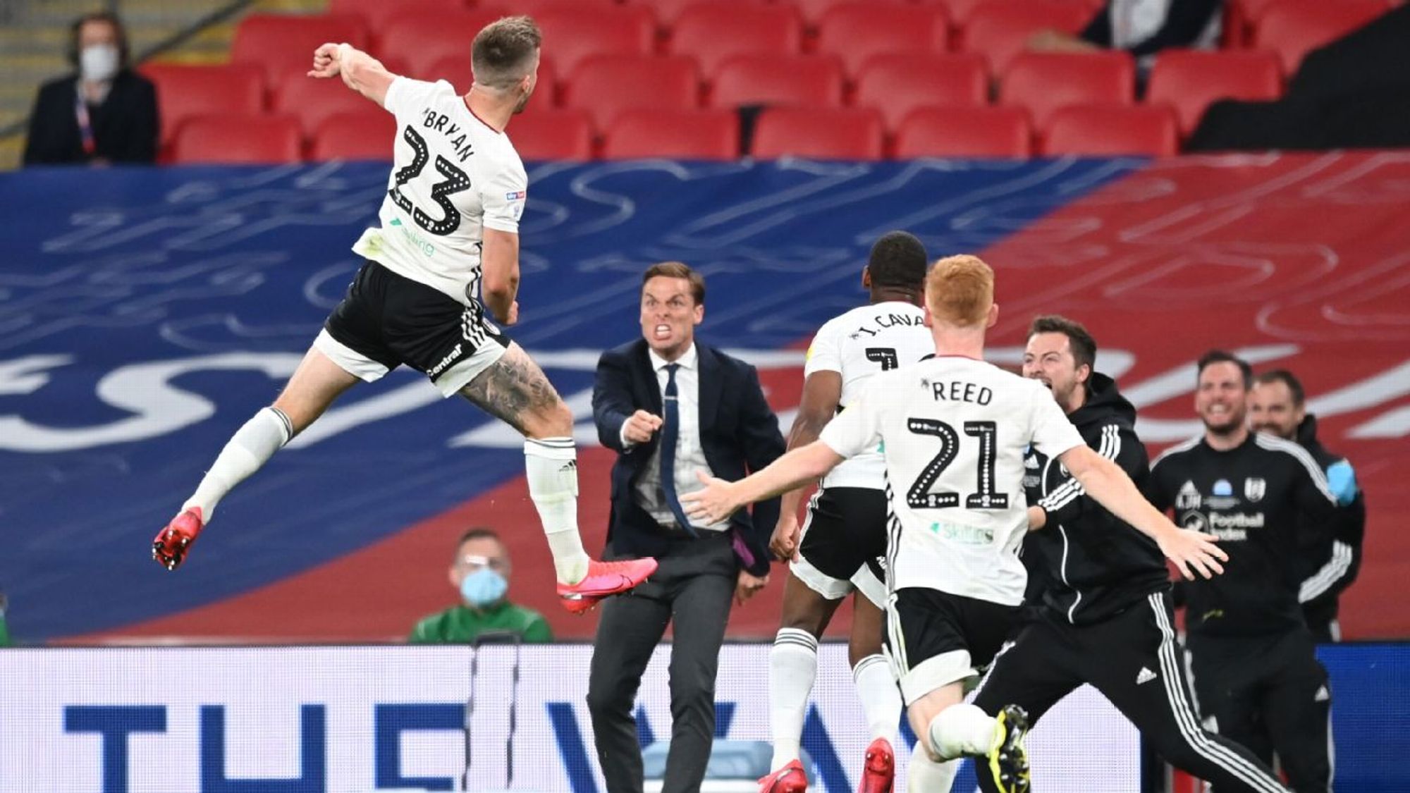 特别是对巴 特别是对巴